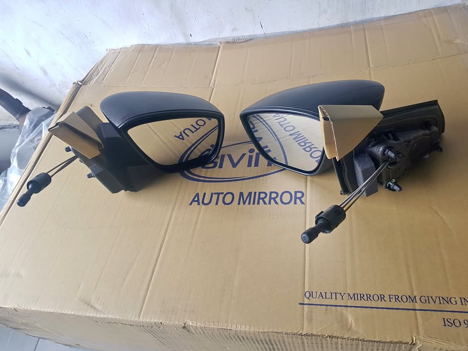 Side Mirror Ford Figo 2017 Manual - Private Seller Side Mirror Ford Figo 2017 Manual - Private Seller