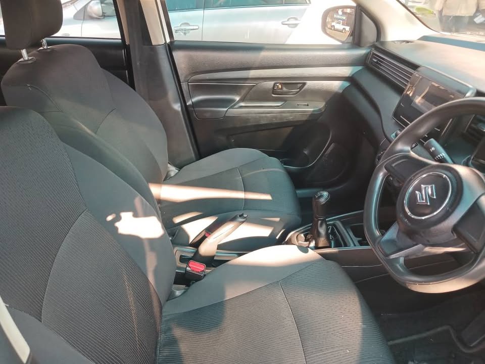 2023 SUZUKI ERTIGA 1.5 7SEATER  Transmission: Manual  Mileage: 94000km Fueltype: Petrol  White
