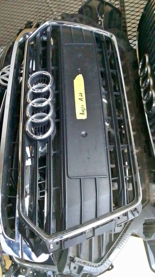 AUDI A4 B9 grill