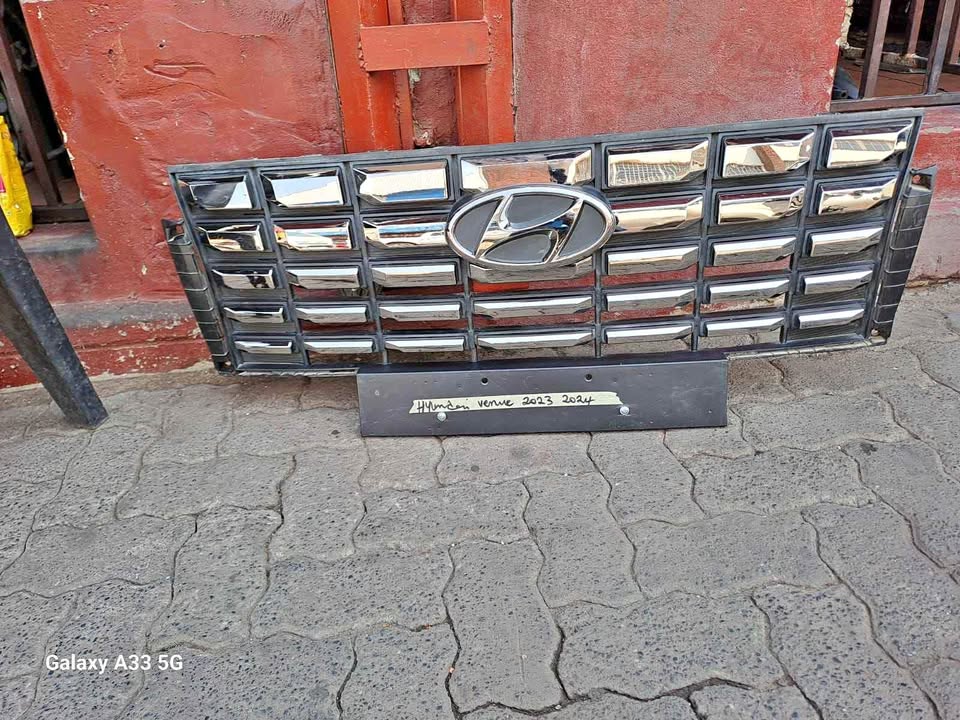 Hyundai Venue Main Grill 2023-2024 - Private Seller Hyundai Venue Main Grill 2023-2024 - Private Seller