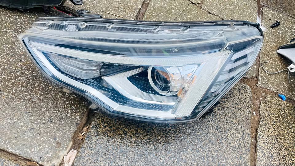 HAVAL Jolion headlight - Private Seller HAVAL Jolion headlight - Private Seller