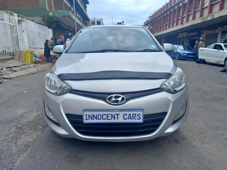 2014 HYUNDAI i20 1.2 PETROL, HATCHBACK, SILVER COLOUR, 85000KM, 2014 HYUNDAI i20 1.2 PETROL, HATCHBACK, SILVER COLOUR, 85000KM,