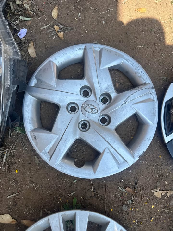 Hyundai Venue 15" Wheel cover - Private Seller Hyundai Venue 15" Wheel cover - Private Seller