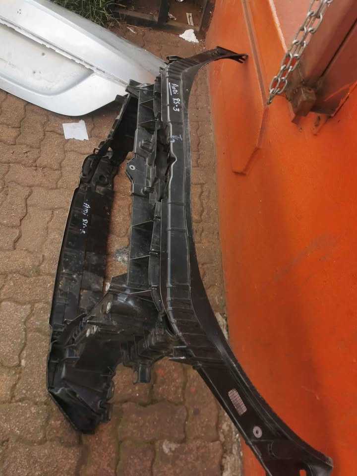 Audi Rs3 cradle - Private Seller Audi Rs3 cradle - Private Seller