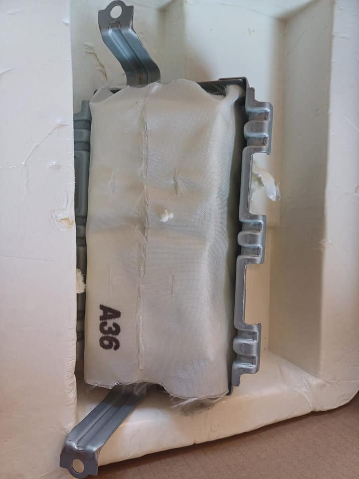Toyota Hilux/Fortuner Gd6 dashboard airbag - Private Seller