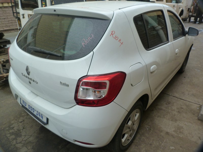 Renault Sandero 900T Dynamique - 2014 SPARES - Private Seller Renault Sandero 900T Dynamique - 2014 SPARES - Private Seller