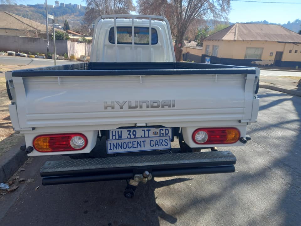2019 HYUNDAI H100 2.6 ENGINE DIESEL, MANUAL, WHITE COLOR, MILEAGE 73000KMS.