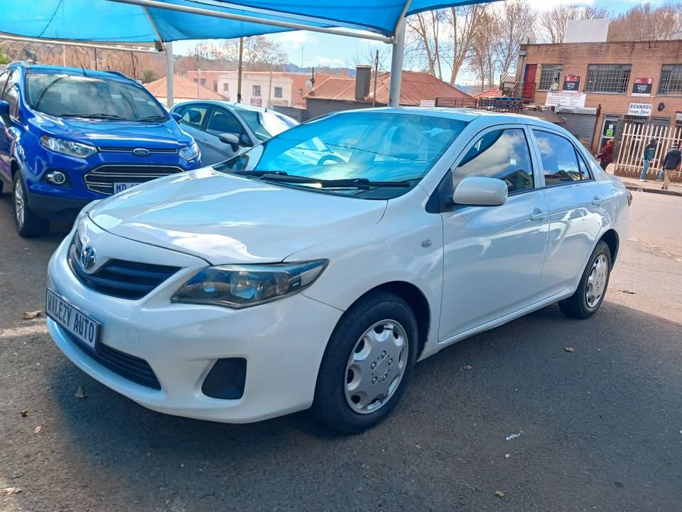 2017 TOYOTA COROLLA QUEST 1.6  Transmission: Manual  Mileage: 92000km  Fueltype: Petrol  White