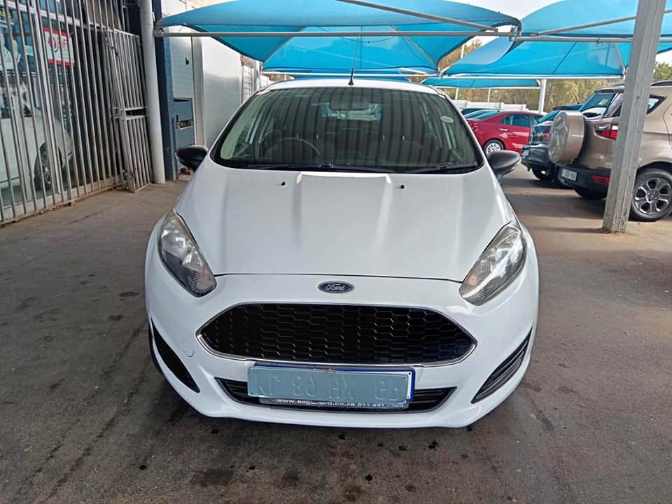 2015 FORD FIESTA 1.4 MANUAL