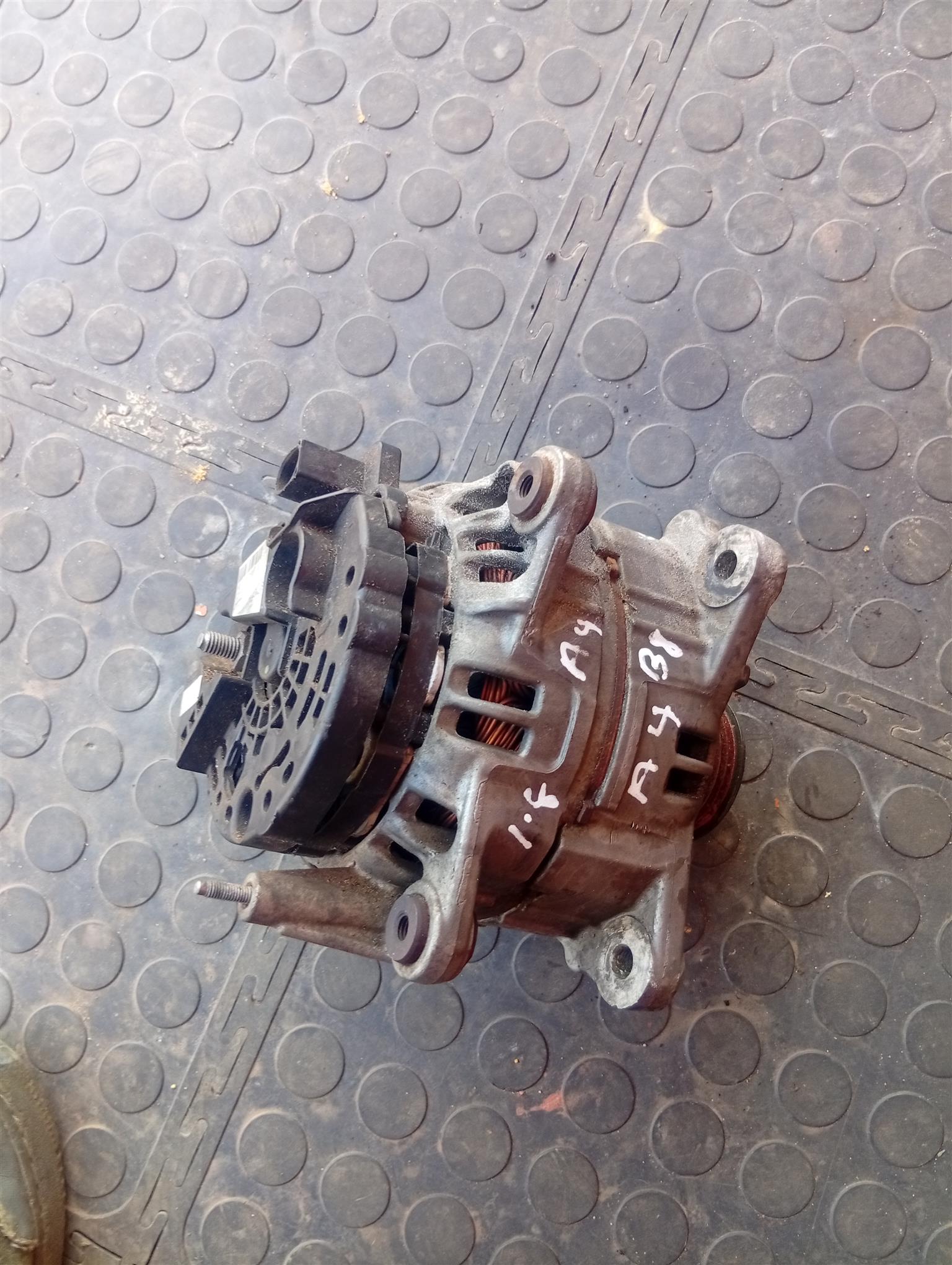Audi A4 b8 1.8 alternator - Private Seller
