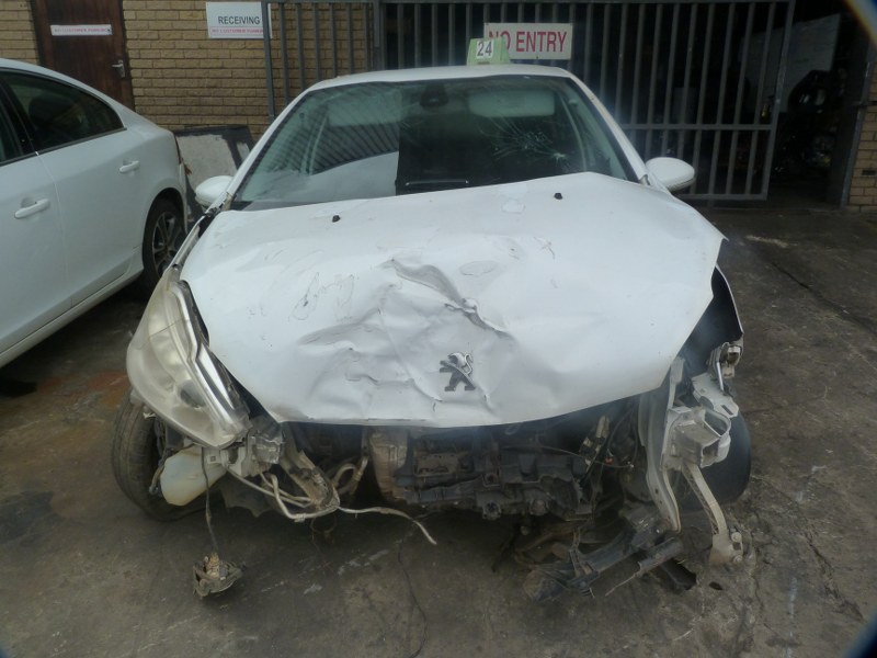 Peugeot 208 1.1 VTi Manual 10B - 2015 SPARESBOYZ STRIPPING FOR SPARES - Private Seller Peugeot 208 1.1 VTi Manual 10B - 2015 SPARESBOYZ STRIPPING FOR SPARES - Private Seller