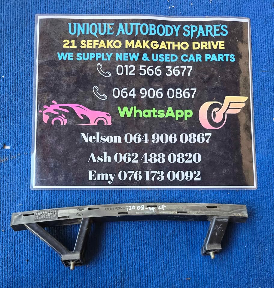 Hyundai i Left Front Door