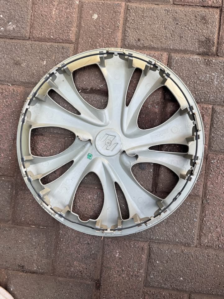 Suzuki Swift 14” Wheel Cap - Private Seller