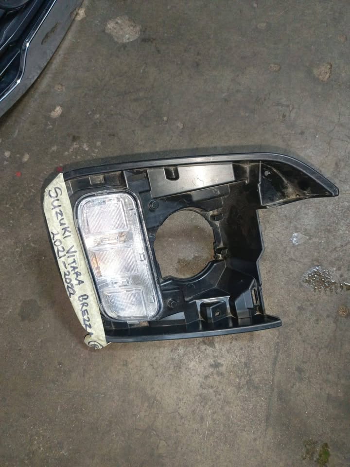 Suzuki Vitara Brezza 2021/ 2022 FOGLIGHT - Private Seller Suzuki Vitara Brezza 2021/ 2022 FOGLIGHT - Private Seller