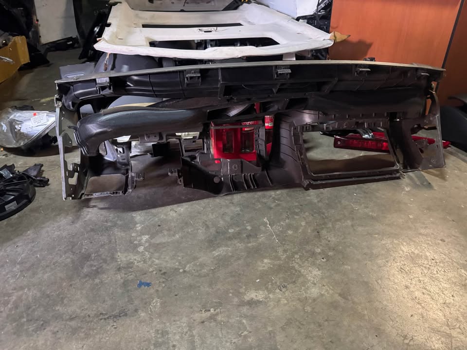 Hyundai H100 Dashboard Shell - Private Seller Hyundai H100 Dashboard Shell - Private Seller