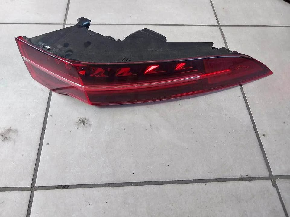 Jaguar I-Pace X590 taillight 2019 - Private Seller Jaguar I-Pace X590 taillight 2019 - Private Seller