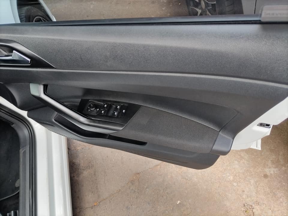 2022 Vw polo9 1.0 Petrol Manual ,white 94,000km