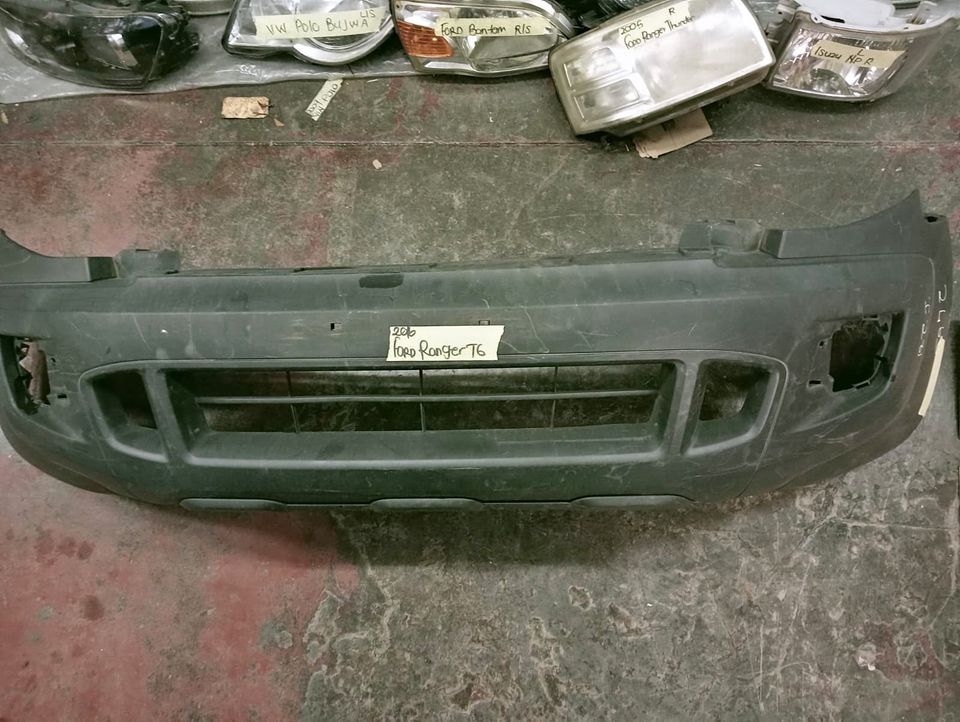 FORD RANGER T6 FRONT BUMPER - Private Seller FORD RANGER T6 FRONT BUMPER - Private Seller