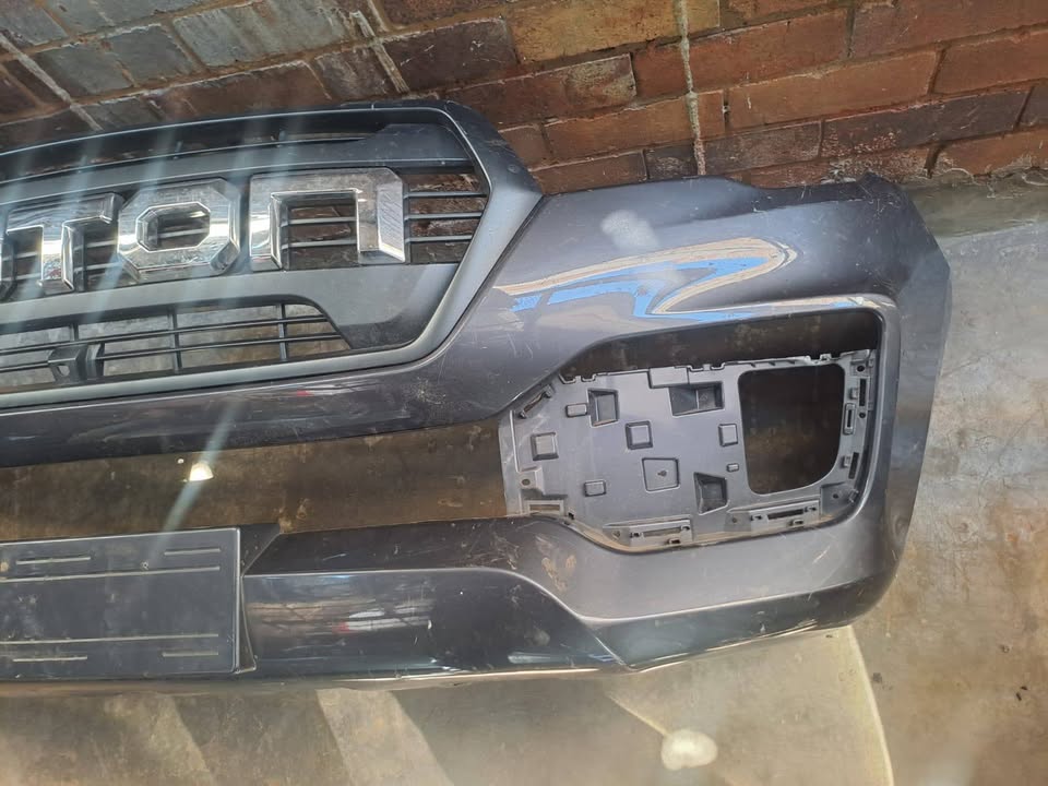 Foton Tunland G7 bakkie. Front Bumper - Private Seller Foton Tunland G7 bakkie. Front Bumper - Private Seller