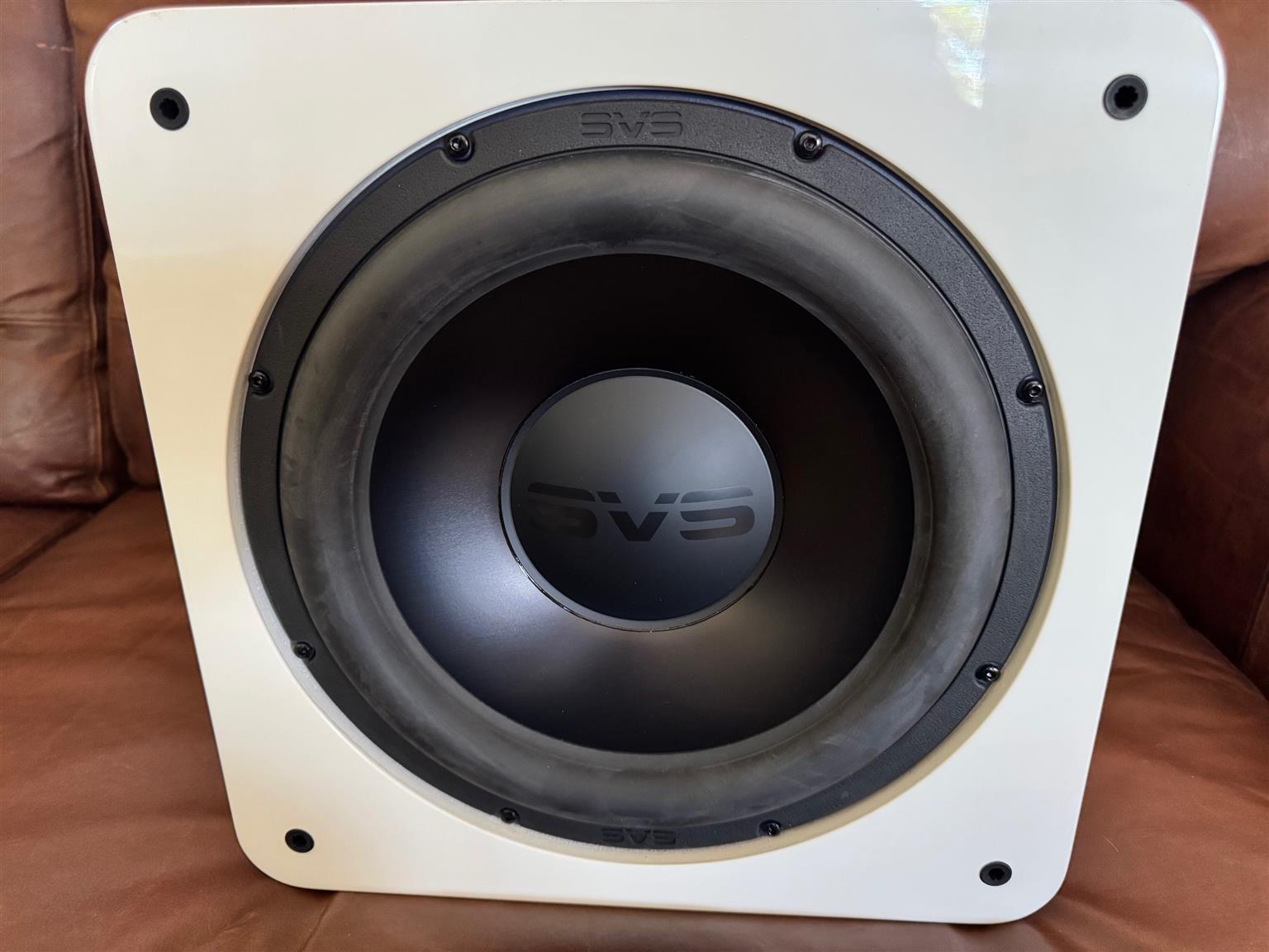 SVS SB 2000pro white subwoofer