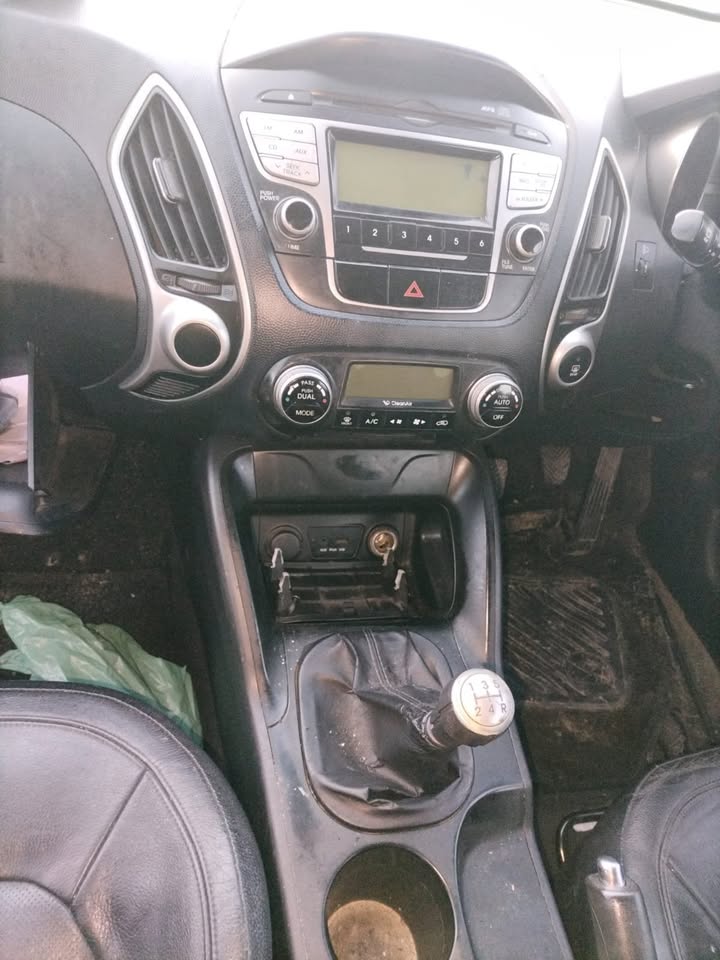HYUNDAI IX35 2.0L 2014 FOR SALE - Private Seller HYUNDAI IX35 2.0L 2014 FOR SALE - Private Seller