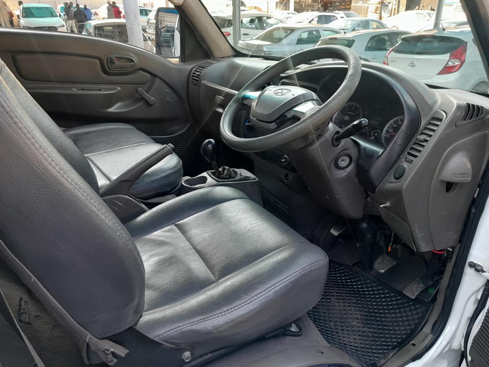 2009 HYUNDAI H-100 2.6 MANUAL