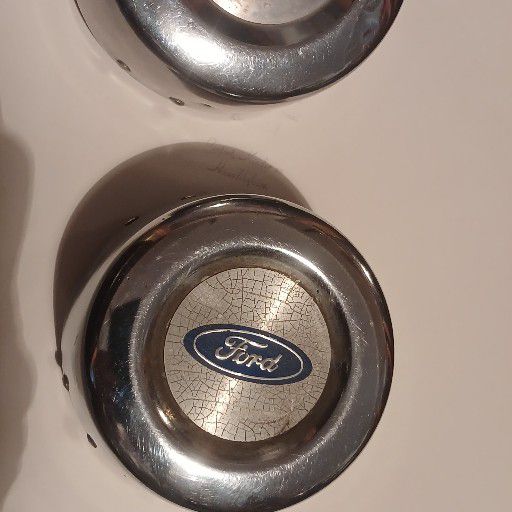 Ford, centre cap - Private Seller Ford, centre cap - Private Seller