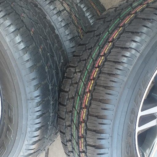 Toyota rim and tyres