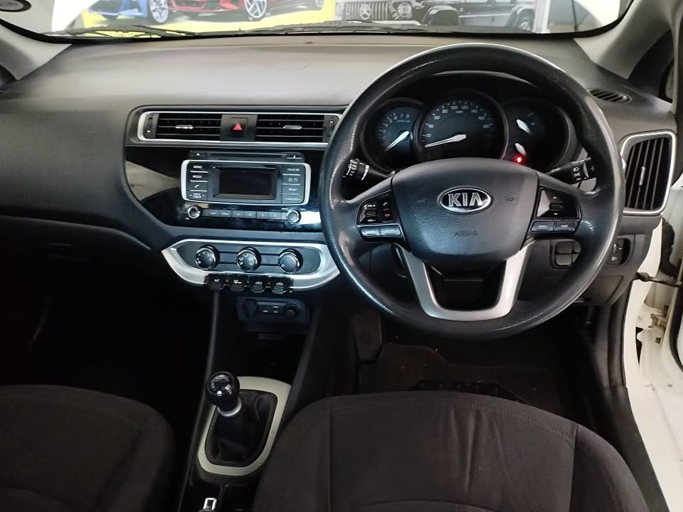 2017 KIA RIO 1.2 SEDAN MANUAL