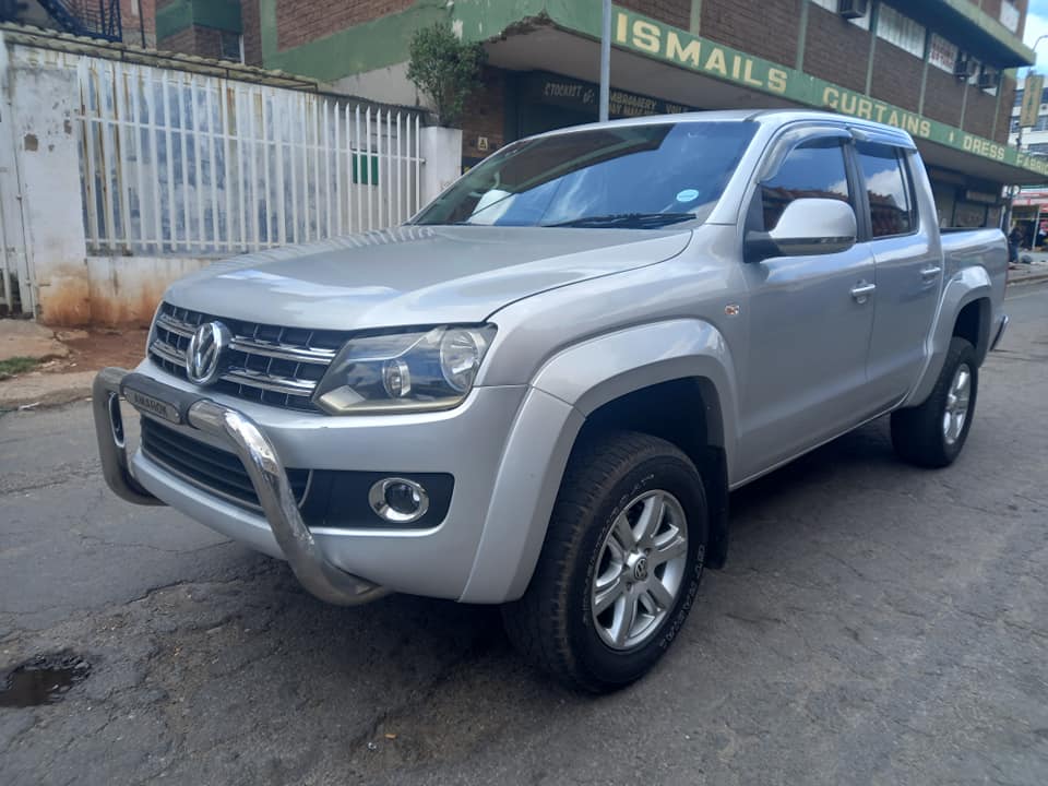 2011 VW AMAROK 2.0 DIESEL, MANUAL TRANSMISSION, SILVER COLOUR, MILEAGE 105,000 CODE 2