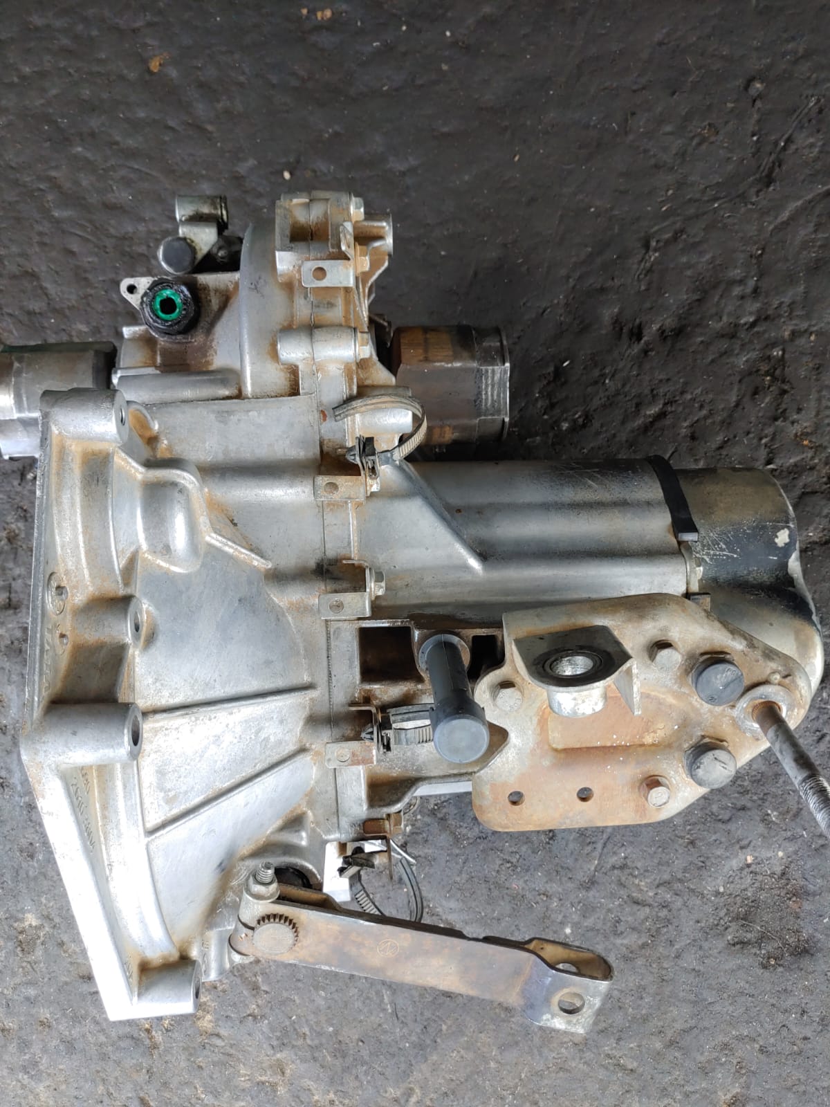 TATA INDICA 1,4 GEARBOX 5 SPEED FOR SALE