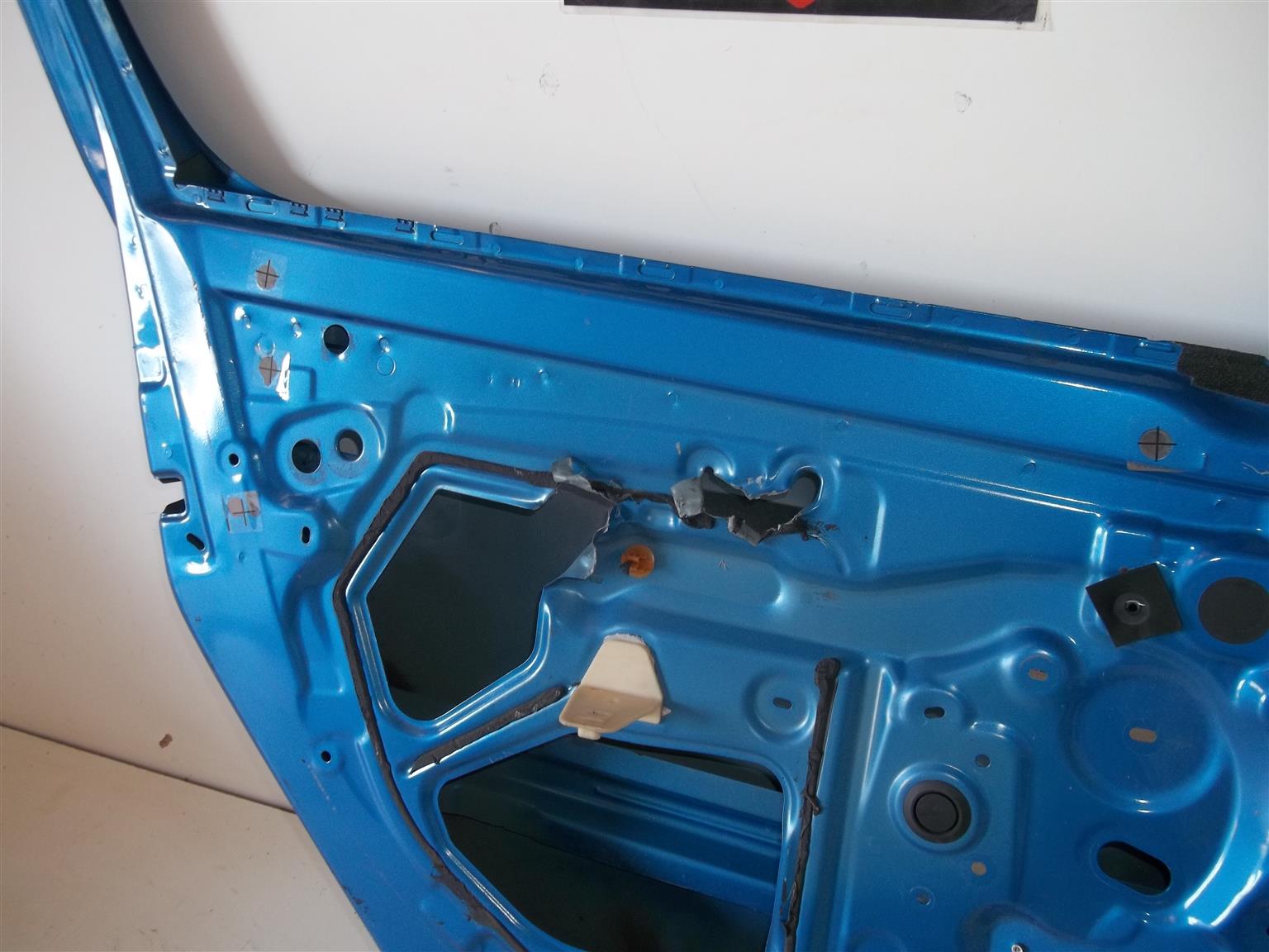 Renault Sandero left rear door - Private Seller