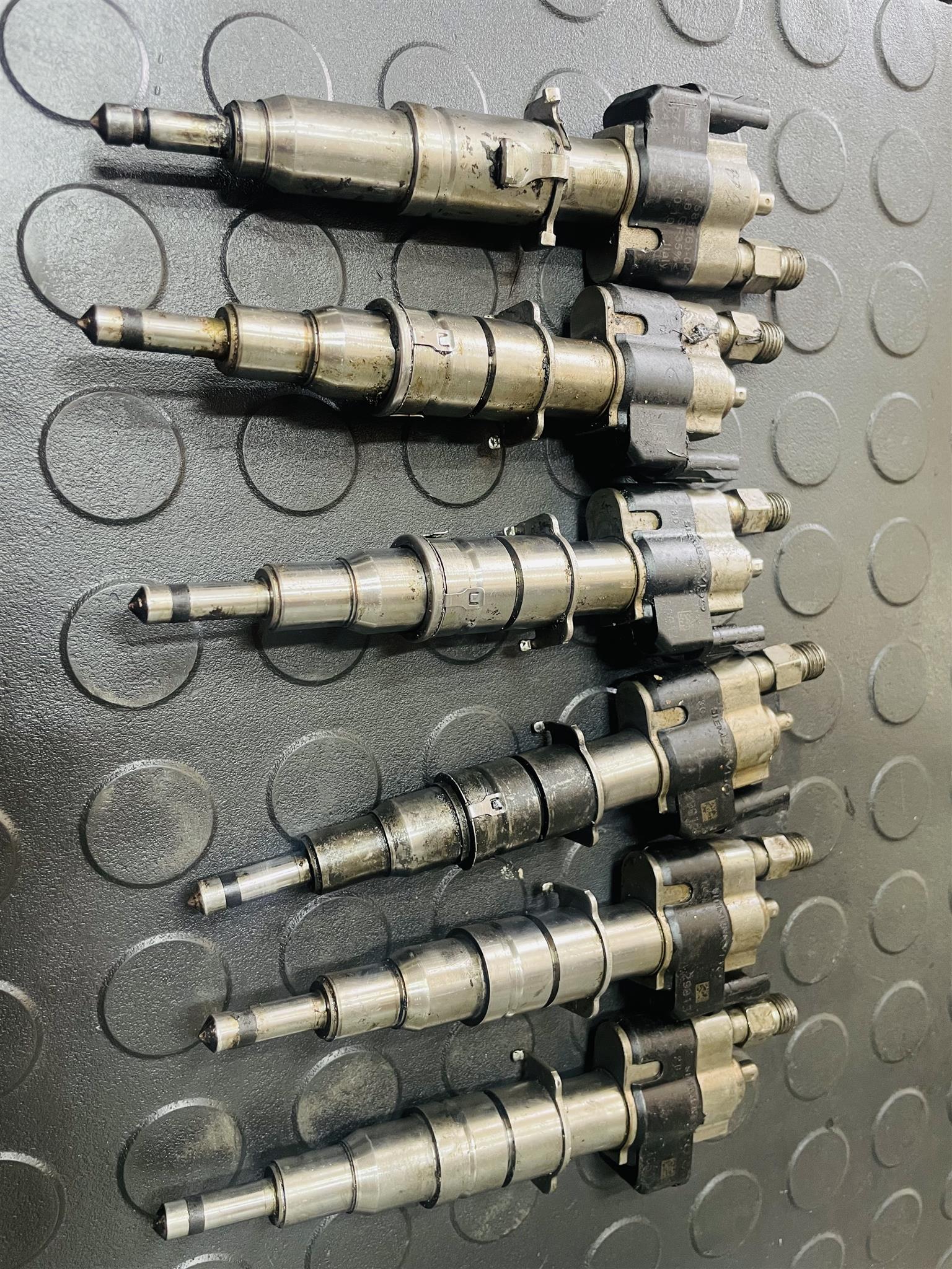 BMW Fuel Injector N54 N63 INDEX 12 - 13537585261-12 335i 535 550 650 740 750 - Private Seller