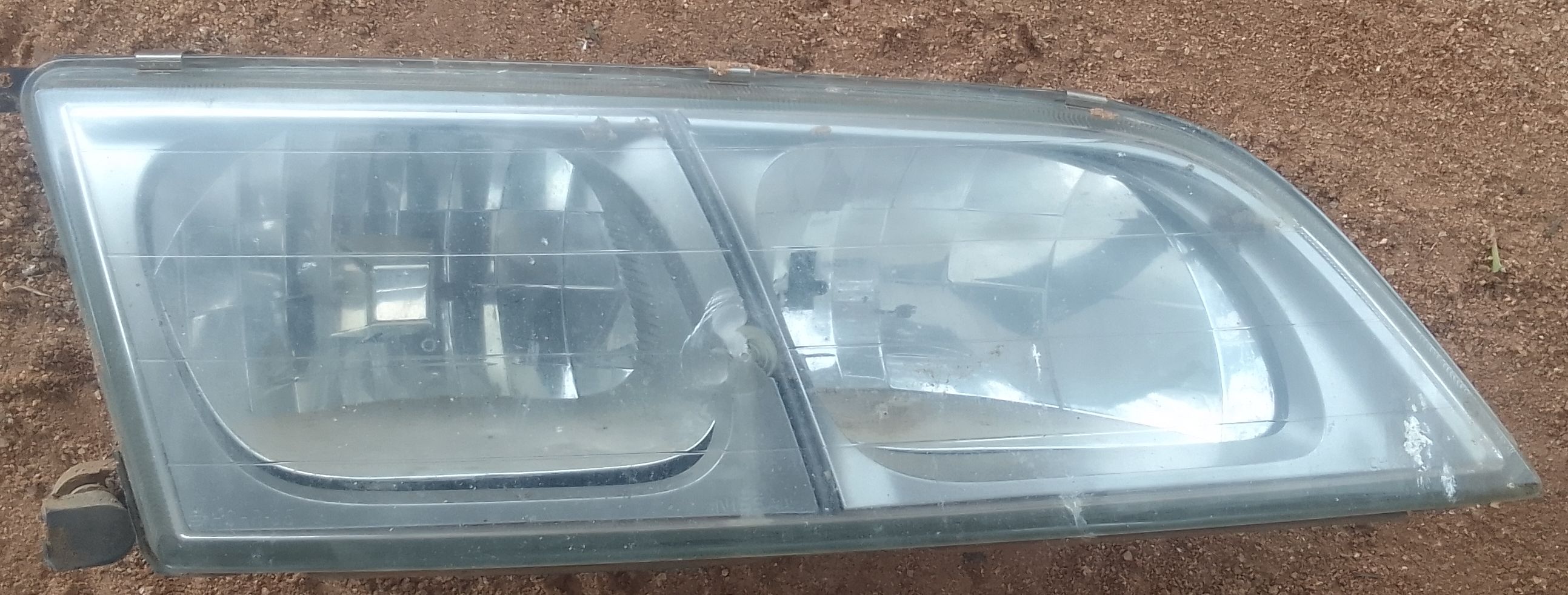 FRONT HEAD LAMPS FOR NISSAN PRIMERA - Private Seller