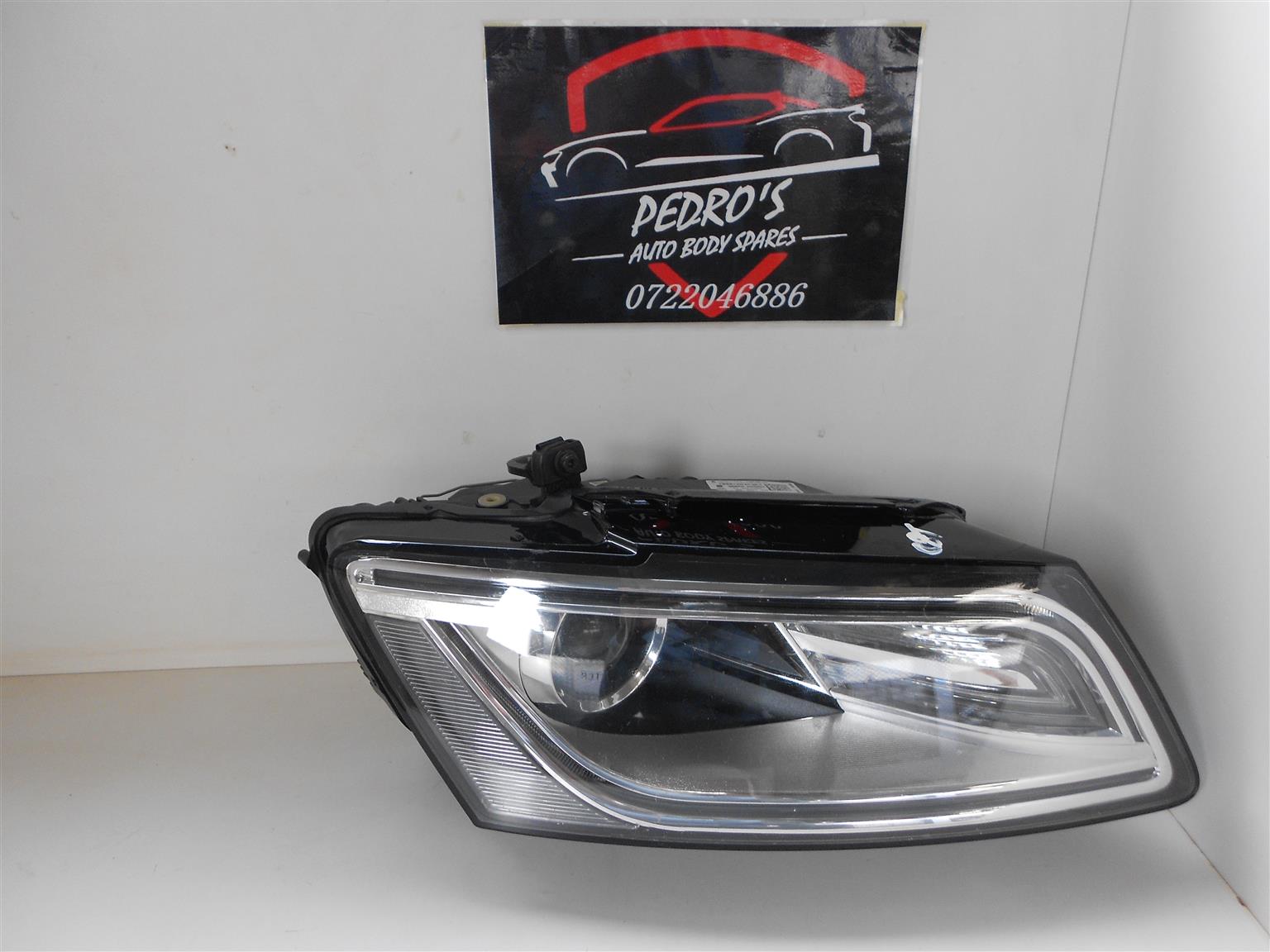 Audi Xenon Q5 Headlight - Private Seller Audi Xenon Q5 Headlight - Private Seller