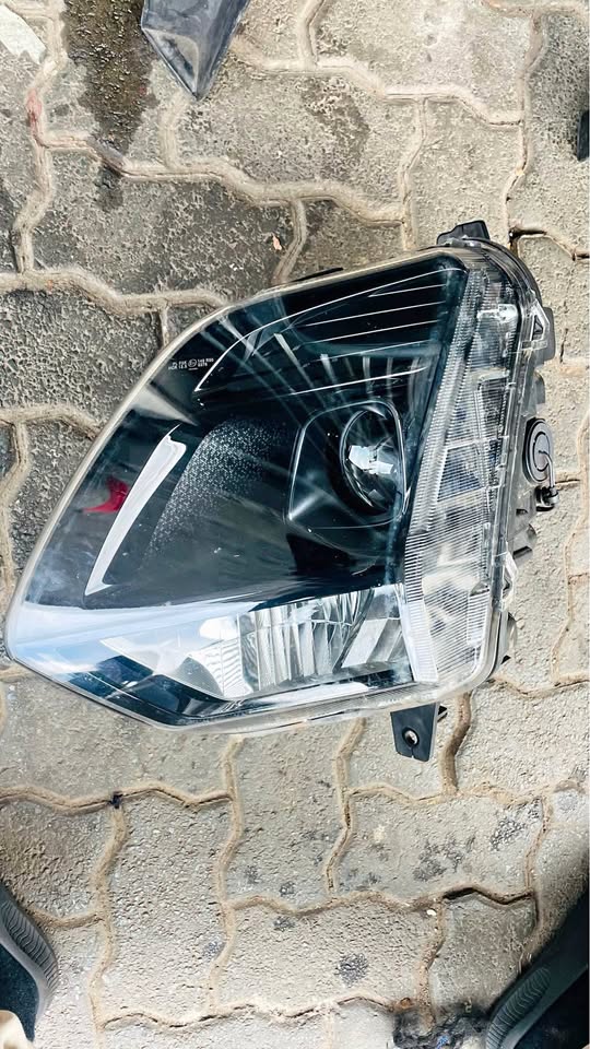 Chery Omoda C5 headlight - Private Seller Chery Omoda C5 headlight - Private Seller