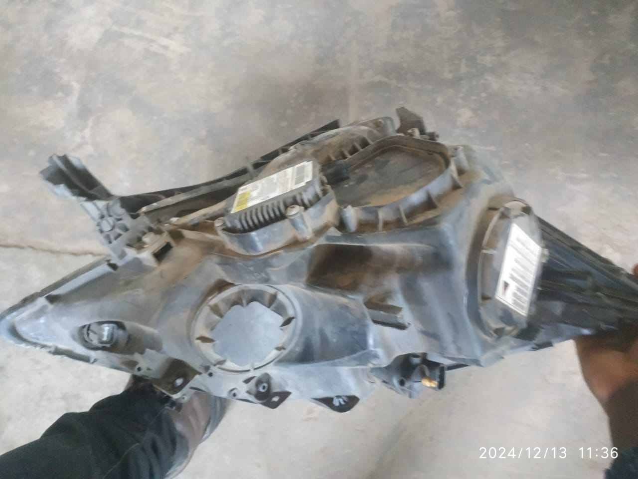 Honda CRV / CR V Xenon left headlight / head lamp for sale - Private Seller Honda CRV / CR V Xenon left headlight / head lamp for sale - Private Seller