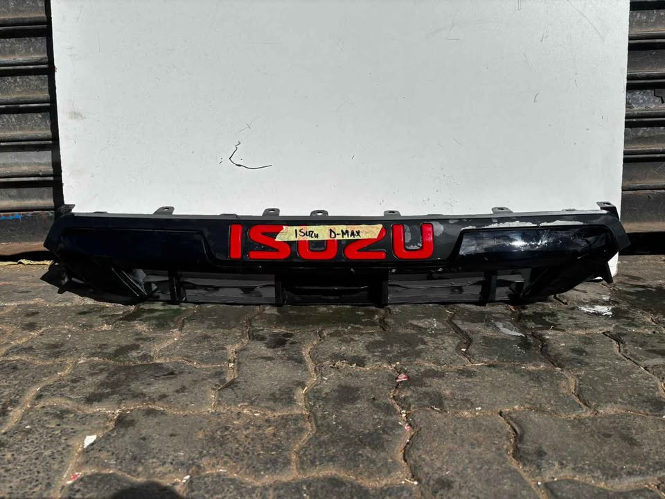 ISUZU D-MAX RIDER-X TOP GRILL - Private Seller ISUZU D-MAX RIDER-X TOP GRILL - Private Seller