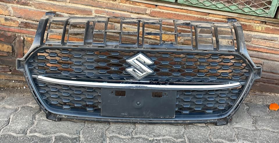 Suzuki Swift main grill Call or dm - Private Seller Suzuki Swift main grill Call or dm - Private Seller