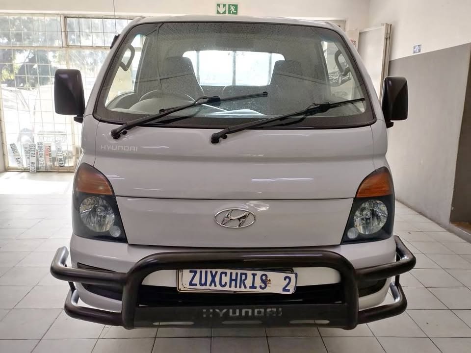 2015 HYUNDAI H100 2.6 CRDI MANUAL