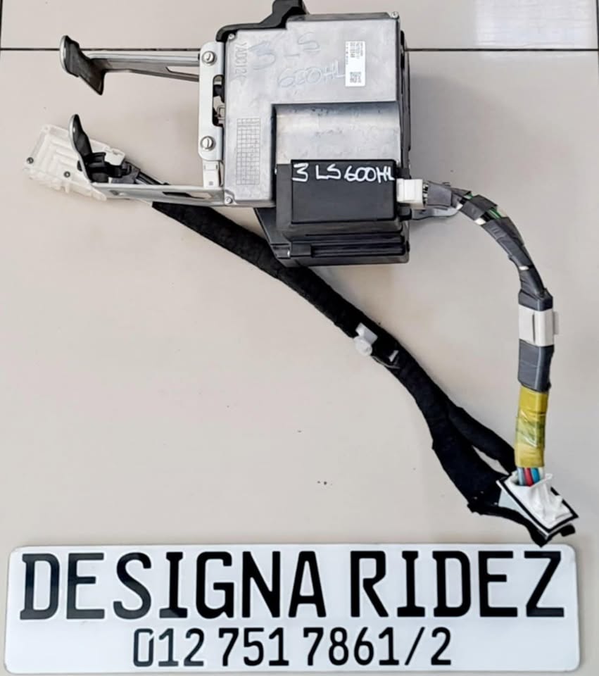 LEXUS LS600HL 3LS DOOR LOCK ACTUATOR AVAILABLE - Private Seller LEXUS LS600HL 3LS DOOR LOCK ACTUATOR AVAILABLE - Private Seller