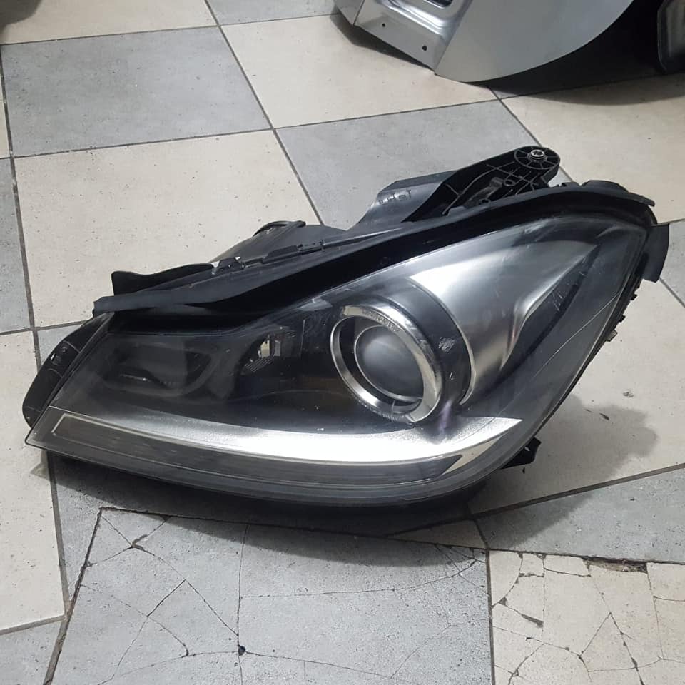 Hyundai Accents Stripping - Private Seller Hyundai Accents Stripping - Private Seller