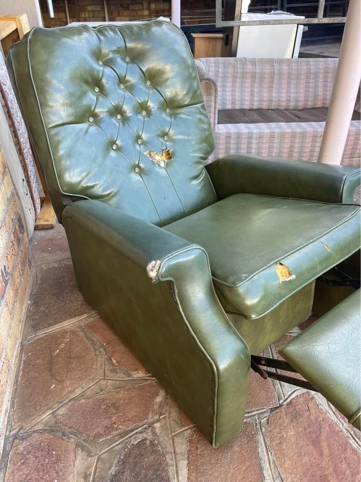 Vintage green recliner chair Vintage green recliner chair