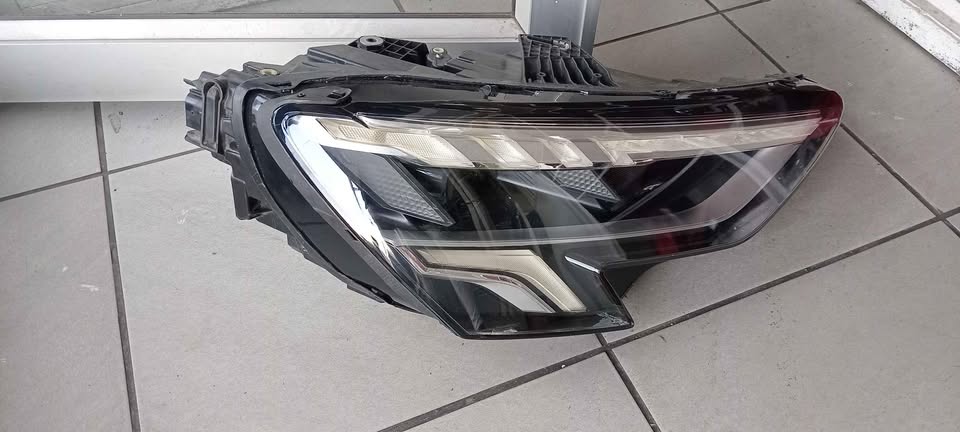AUDI A3/RS3 headlights for sell in good condition nice and clean - Private Seller AUDI A3/RS3 headlights for sell in good condition nice and clean - Private Seller