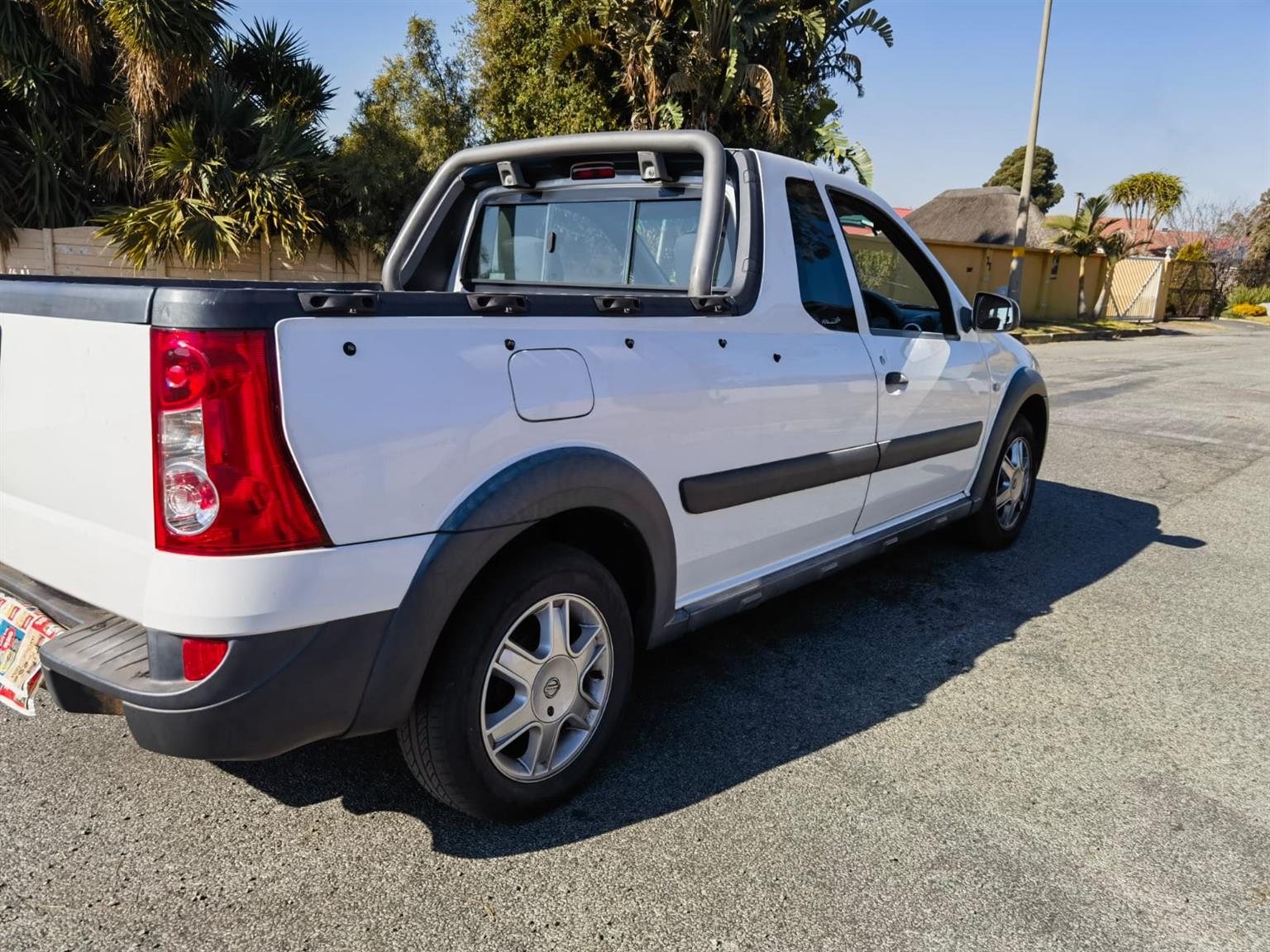 NISSAN NP 200 1.5DCI SAFETY PACK