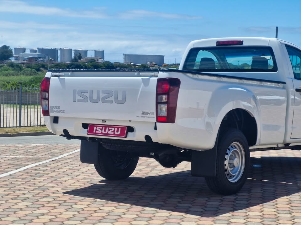 2025 Isuzu D-Max 250 HO (100Kw) Fleetside Safety