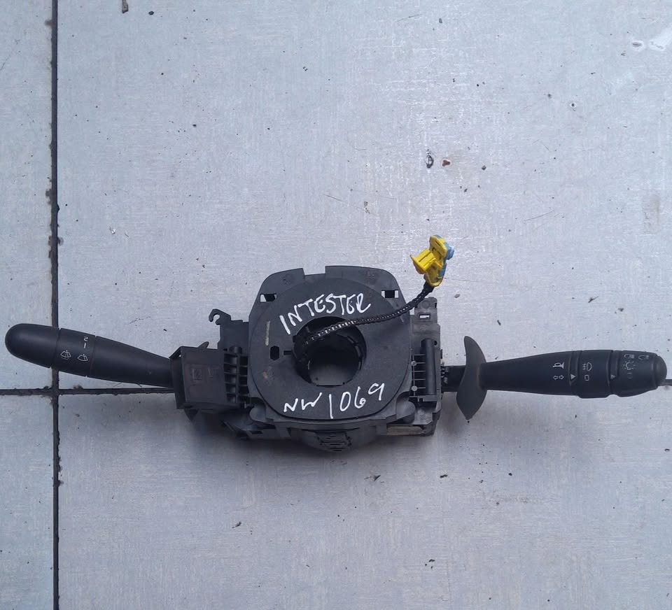 NISSAN INTERSTAR COMPLETE CLOCKSPRING WITH INDICATOR SWITCHES - Private Seller NISSAN INTERSTAR COMPLETE CLOCKSPRING WITH INDICATOR SWITCHES - Private Seller
