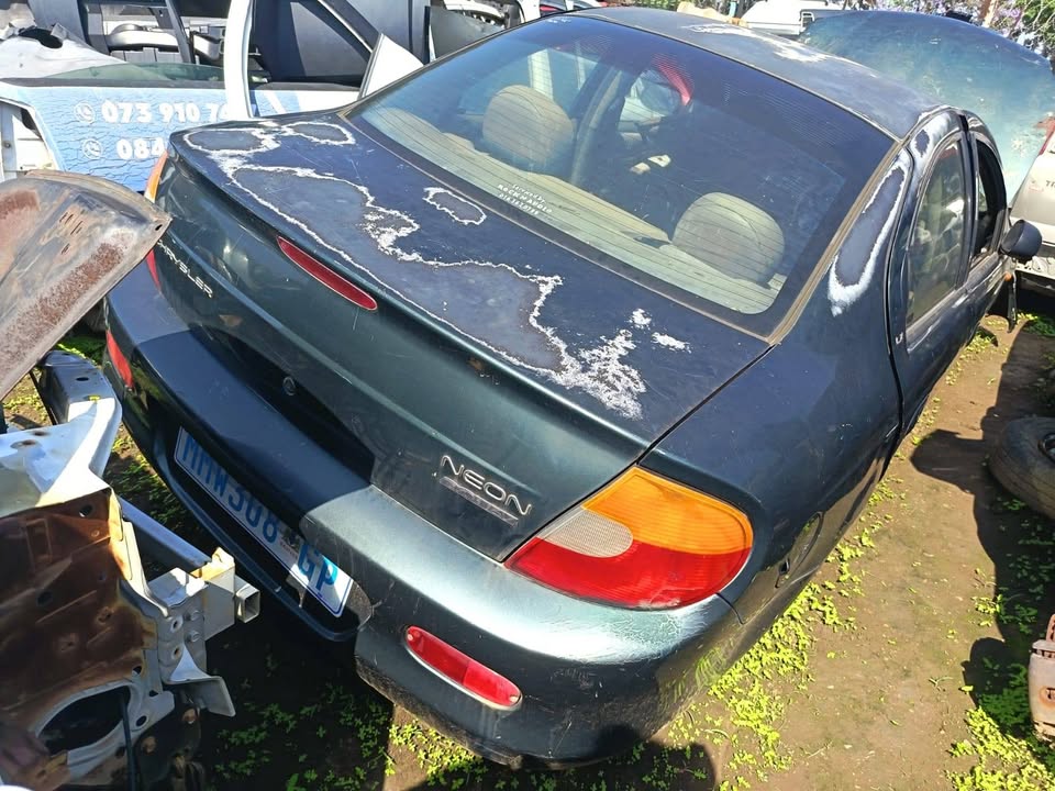 Chrysler neon 2.0l stripping for spares - Private Seller