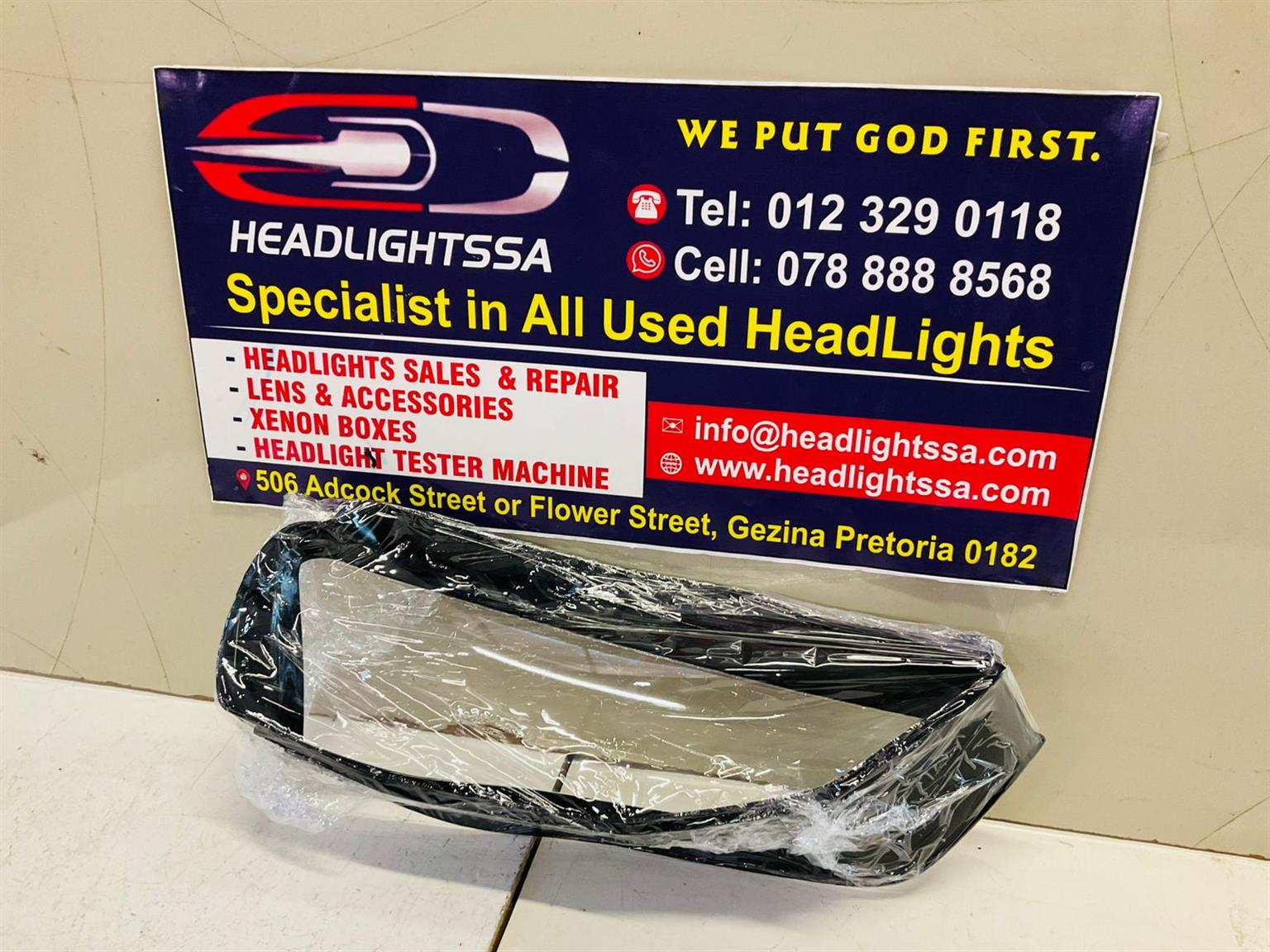 Audi A4 B8 left side headlight replacement lens - Private Seller Audi A4 B8 left side headlight replacement lens - Private Seller