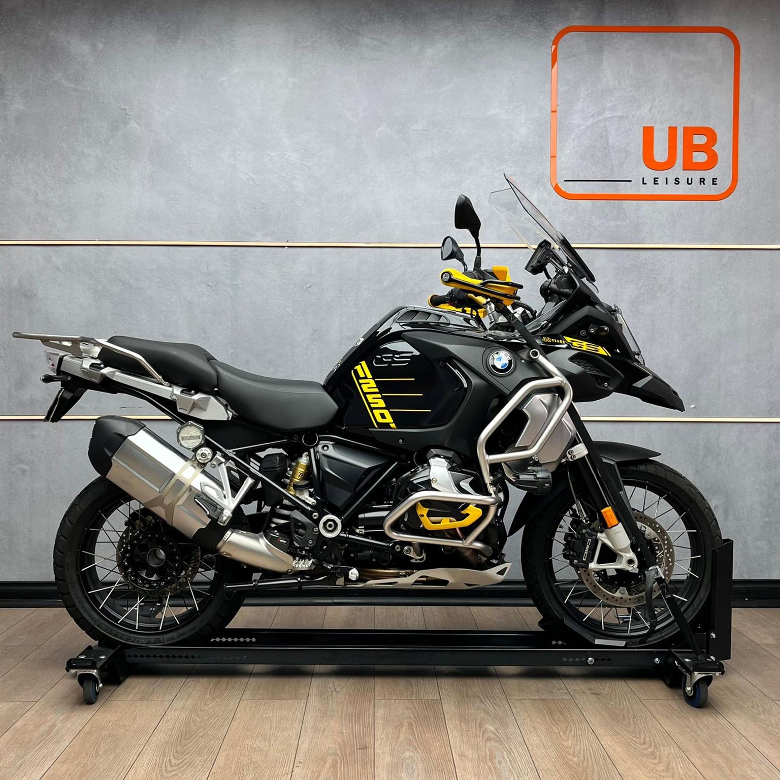 Bmw r1250gs store adventure 40th anniversary